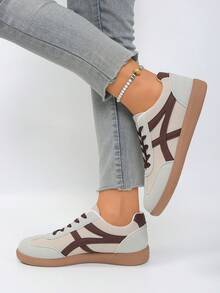 1双青少年运动鞋，新款春秋季时尚软底防滑女童训练鞋，男童休闲运动鞋，学生跑步鞋 - 米色 - 查看 5