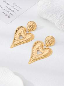 Geometric Hollow Heart Shaped Textured Stud Earrings, Versatile Statement Jewelry Gift For Women - Gold - View 3
