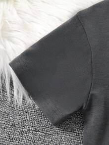 适合年轻女孩的电子游戏图案印花短袖T恤和短裤套装 - 深灰色 - 查看 4