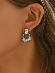 1 Pair Retro Dual-Tone Geometric Earrings, Simple Yet Stylish Design Adds Vintage Flair To Your Look - Yellow Gold - View 4