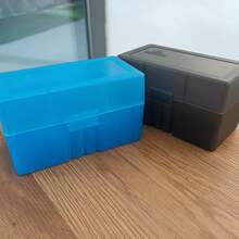 1个大容量子弹盒，可容纳多达50发1厘米宽 x 6.5厘米高的子弹，适用于.223雷明顿、5.56x45毫米、5.56北约、.223/5.56、.300 AAC Blackout、5.56x45、5.8x42口径子弹，轻便子弹收纳盒