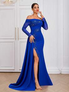 Vestido de noite luxuoso, elegante e sofisticado, com decote halter, modelagem ajustada e detalhes florais em pérolas. Ideal para galas formais, convidadas de casamento e anfitriãs. - Azul Real - Ver 6