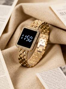 1pc Women's Fashion Digital Dial Fishscale Steel Band Rectangular Rhinestone Electronic Watch, Suitable For Daily Matching, Birthday, Valentine's Day Gift