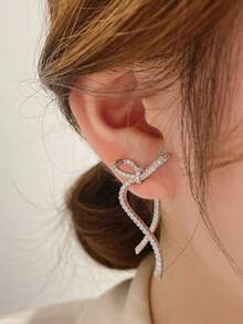 一对水钻蝴蝶结耳环，小众奢华甜美高端耳环，低过敏性耳钩，镶嵌仿钻，情人节礼物，适合任何场合