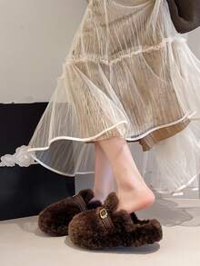 2025新款女士冬季爆款厚底闭趾毛绒黑色家居拖鞋，适合户外穿着；新款秋季搭扣毛绒慵懒拖鞋；春秋季室内家居办公豹纹拖鞋 - 棕色 - 查看 4