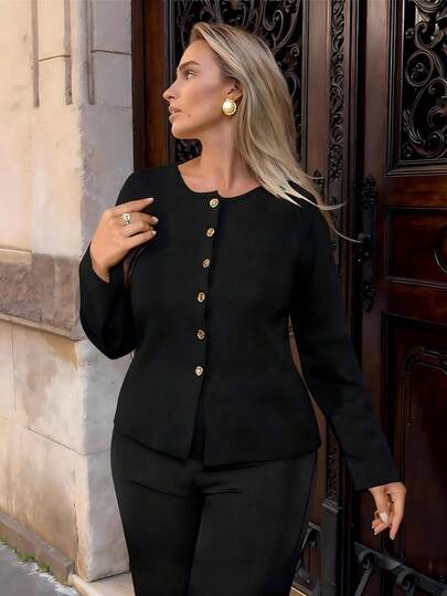 Plus Size Damkofta Med Rund Hals, Metallknappar, Svart