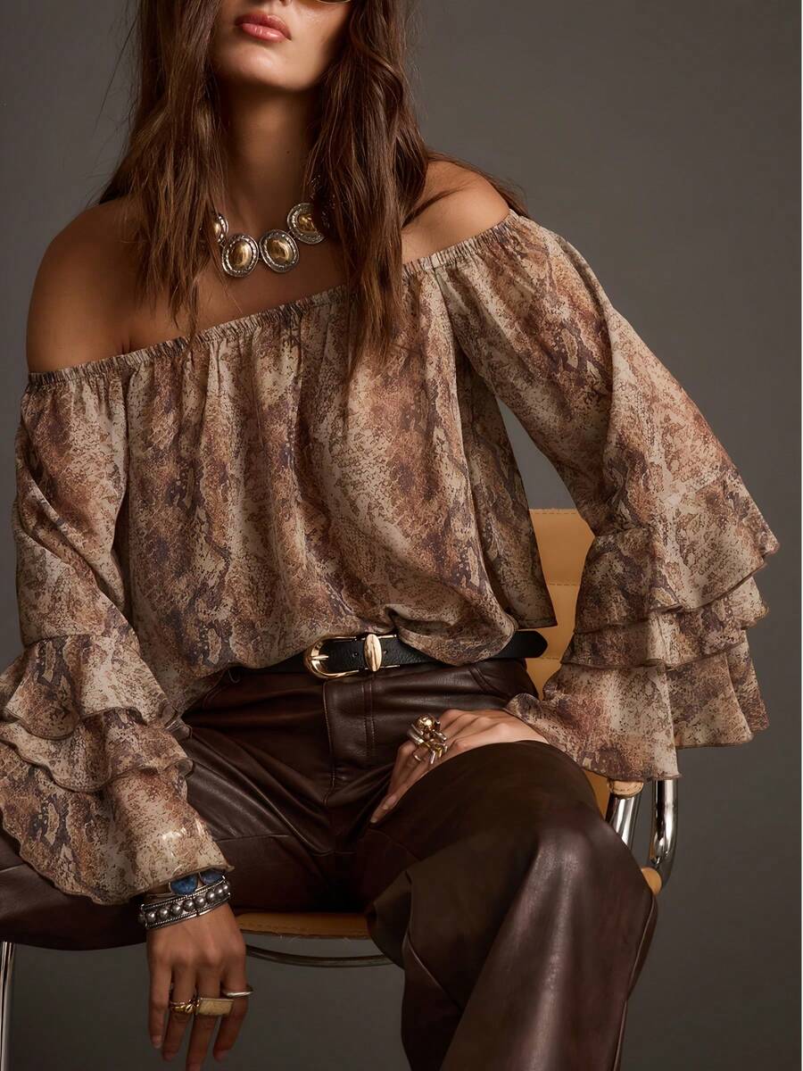 Women's Cold Shoulder Fashion Blouse, Stylish Ice Cream Cone Sleeve Off Shoulder Top For Party, Bohemian Style, Suitable For Spring/Summer, Vacation, Outing, Concerts