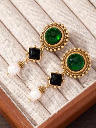 一对复古优雅高端耳环，欧美时尚