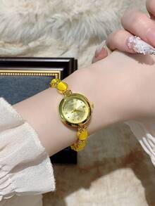 1pc New Fashion Women's Watch, Elegant Triangular Dial, Business Quartz Watch, Suitable For Daily Life, Parties And Banquets - 黃色 - 查看 4