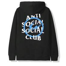 Anti Social Social Club The Deep Blue Option Offers A Sophisticated Yet Stark Backdrop For The Graphic Design. The Cool Blue Tone Provides An Immediate Sense Of Calm While Making The Central Lightning Bolt And Script Graphic Pop With Intense Contrast. It's An Essential, Versatile Color For A Polished Street Look That Remains Distinct And Subtly Bold. - Blue Bolt Hoodie - 查看 1