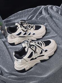 New Fashionable Women Casual Sports Shoes - Black - View 2