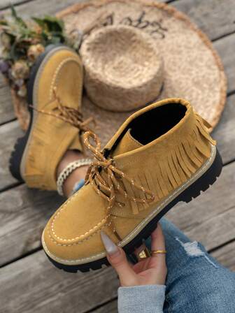 Nya vintage brittiska stilar med tofsplattform för kvinnor, avslappnade bekväma snörskor för daglig pendling i plusstorlek