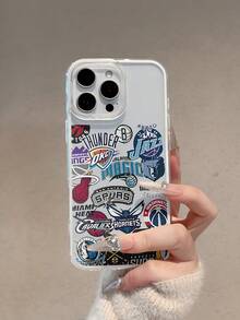Collage de logos de equipos de la . Esta elegante funda es compatible con los modelos  16, 15, 14 Pro Max, 13, 12, 11, XR y XS Plus. Fabricada en silicona TPU, ofrece protección contra golpes y caídas, además de una sensación superior. Es un regalo ideal para familiares, amigos y seres queridos, y una opción perfecta para Navidad.funda de ,  funda de  16, Navidad,  fundas de , funda de  15,  17 Pro Max, fundas para , funda de  16 Plus, regalos de Navidad, funda de  13 - Blanco - Ver 1