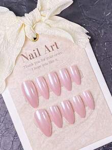 10片手工制作的按压式美甲贴片，短款，法式美甲，杏仁形，可爱设计，Y2K风格，粉色带全息粉，简约优雅风格，适合日常使用，附赠美甲工具 - 淺粉色 - 查看 3
