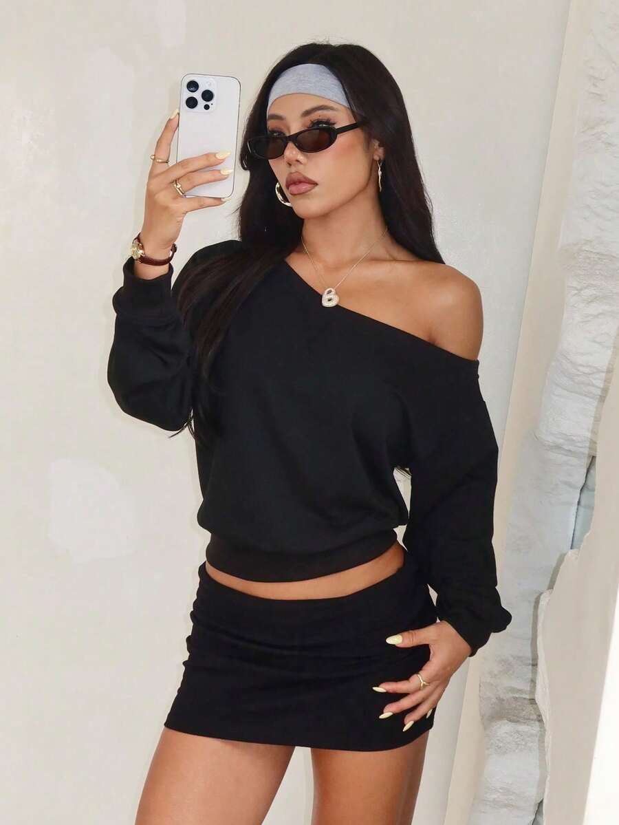 Áo nỉ đen hở vai, áo crop top tay dài phong cách ngọt ngào và cay nồng dành cho những người yêu thích thời trang Y2K - màu đen - Xem 1