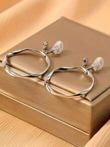 1对时尚新款圆形吊坠铜质夹式耳环，优雅个性，显瘦设计，适合日常佩戴，亦可作为节日礼物。 - 耳夾 - 查看 10