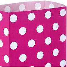 Hallmark - Bolsas de regalo con diseño de rayas rojas y blancas con pegatinas de etiqueta de regalo (30 bolsas, 30 etiquetas) para Navidad, día de San Valentín, cumpleaños, día de mayo, paquetes de(Rosado) - Multicolor - Ver 6