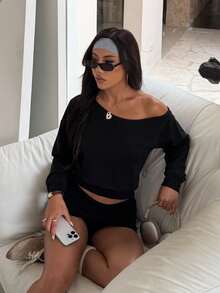 Áo nỉ đen hở vai, áo crop top tay dài phong cách ngọt ngào và cay nồng dành cho những người yêu thích thời trang Y2K - màu đen - Xem 4