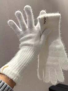 女士保暖触屏露指手套一双，纯色针织加厚加长款，适合秋冬季节佩戴。