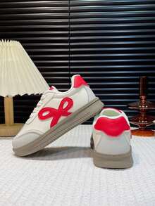 1 Pair Fashionable & Comfortable Kids Sports Shoes, 2025 New Girls Versatile Soft Sole Non-Slip Casual Round Toe Low-Top Sneakers, Student Toddler Walking Shoes, Suitable For All Seasons, Outdoor, Christmas - Red - View 4