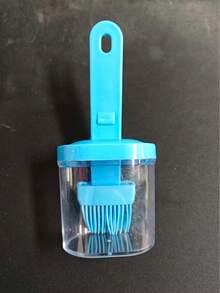 1支随机颜色烧烤油刷（多功能油刷，适用于烘焙和烹饪）。厨房必备！可用作家用油刷和面包刷，独特的油瓶设计使刷油更加方便。