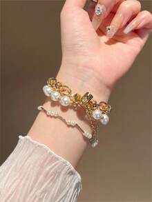 优雅苹果主题珍珠手链表带，配有安全两步式表扣 | 闪亮珠子和可爱苹果吊坠，兼容 Ultra/SE/Series 11/10/9/8/7/6/5/4/3/2/1 | 可调节尺寸，适用于 38mm、40mm、41mm、42mm、44mm、45mm、46mm、49mm 表盘 - 38/40/41mm(s10)42mm - 查看 4