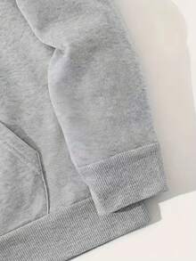 Sudadera con Capucha para Mujer | Estampado de Letra "M" Estilizada en Blanco | 50% Algodón 50% Poliéster | 280g | Empaque Individual - Gris - Ver 3