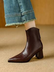 Qiluyuan Botas de tobillo de moda para mujer, nuevas botas elegantes de estilo francés de unicolor, sexy punta puntiaguda con tacón alto y cremallera trasera, versátiles para uso casual, trabajo, fiesta de vacaciones, Navidad, botas de tobillo en marrón, negro - Marrón - Ver 10