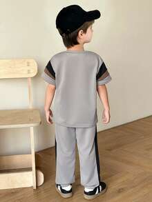 Young Boy Cartoon Print Round Neck Short Sleeve Top And Pants Set - Grey - View 3