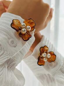 Bộ 1/2 khuy áo sơ mi, bộ khuy măng sét ngọc trai, khuy măng sét hình hoa cổ điển, thích hợp cho váy, đám cưới, trang phục trang trọng, phụ kiện thời trang, quà tặng và tiệc tùng (hình cánh hoa ngẫu nhiên) - Màu vàng - Xem 1