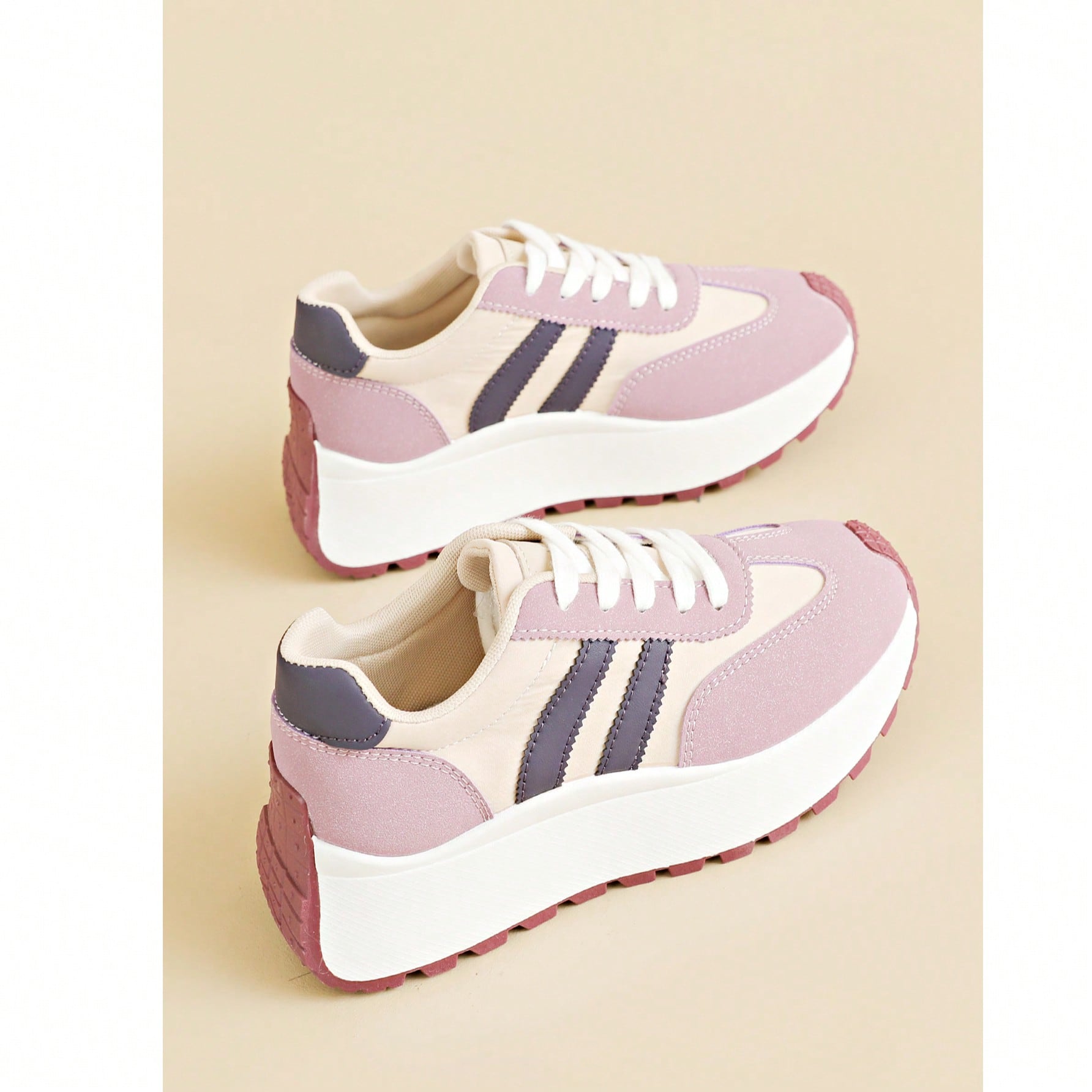 Nuevos tenis gruesos y abultados para mujeres, con aumento de altura, suela gruesa, zapatos deportivos casuales de bloques de color, para primavera/ve