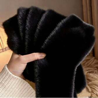 10pcs/5 Pairs Women's Super Soft Plush Socks - Comfortable Mid-Calf Design, Solid Color Styles Bring Double Warmth And Comfort, Mink Cashmere Socks, Mid-Calf Autumn/Winter Warm Socks, Thickened Fluffy Black And White Postpartum Sleep Fuzzy Socks