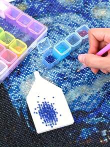 28格钻石画收纳盒，透明整理盒，适用于刺绣配件和DIY工艺品 - 彩色 - 查看 3