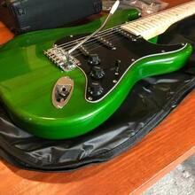Full-Size Green Electric Guitar Starter Package With 20-Watt Amp And Accessories - 如圖所示 - 查看 4