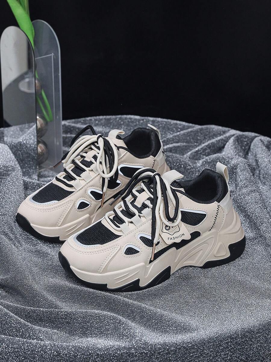 New Fashionable Women Casual Sports Shoes - Black - View 1