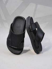 1 Pair Kids' Unisex Cross-Cut Wide Strap Slide Sandals, Smooth Breathable Non-Slip Thick Cushioned Flat Bottom, Minimalist Korean Style Summer Outdoor Beach Home Wear Shoes - Black - View 2