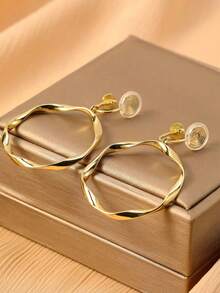 1对时尚新款圆形吊坠铜质夹式耳环，优雅个性，显瘦设计，适合日常佩戴，亦可作为节日礼物。 - 耳夾 - 查看 11