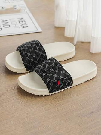 男士休闲卧室拖鞋，时尚百搭，适合办公室、浴室、室内外穿着，黑白配色，防滑大码沙滩运动凉鞋