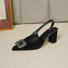 Modne, eleganckie czółenka damskie na wysokim obcasie, ze szpiczastym noskiem, czarne, zdobione kryształkami, na grubym obcasie - Czarne - Zobacz 9