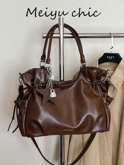 New Fashion Classic Versatile Shoulder Bag, Multi-Functional Commuter Solid Color Large Capacity Retro PU Leather Shoulder Bag Handbag, Drawstring Opening, Pendant Decor, Women Shoulder Bag, Dual Handle Shoulder Bag, Suitable For Shopping, Travel, Outing And Various Occasions.