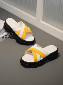 1 Pair Yellow & White Color Block Thick Sole Slippers, Comfortable Soft Leather Criss-Cross Strap, Classic Round Toe 3CM Chunky Heel, Slip-On Design, Fashionable & Cute Casual Beach Sandals, Suitable For Girls Aged 3-15 For Daily, Beach, Holiday Wear, Spring/Summer 2026 - White - View 4