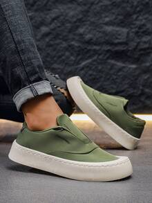 Green Men's Shoes, Men's Casual Sneakers, New Fashion Sneakers, Comfortable, Lightweight, Versatile Canvas Shoes Men's Slip-On Shoes - Green - View 3