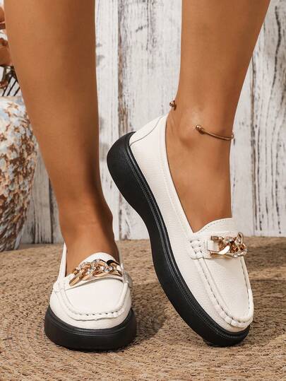 女士链条印花PU皮革金属链条乐福鞋，适合派对和休闲场合，四季皆宜