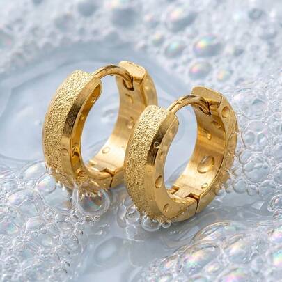 حلقان لامعات دائرية بسيطة وعصرية للغاية ذات تصميم هندسي للاستخدام اليومي