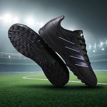1双男女通用足球鞋，适用于室外人造草坪、室内训练场、专业团队运动，系带设计，防滑橡胶鞋底，轻便高性能，厂家直销，热销产品 - 黑色 - 查看 9