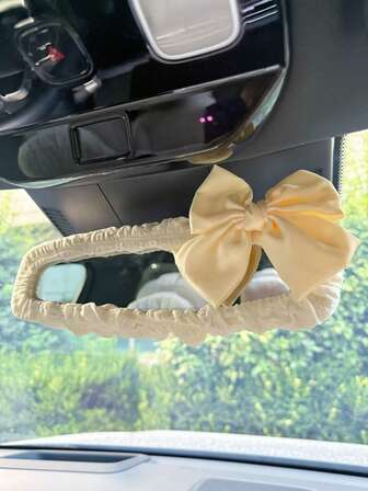 Husă de protecție decorativă pentru oglinda retrovizoare, în stil Ins, cu tonuri calde, în formă de fundă, cu un aspect dulce și blând. Potrivită pentru diverse modele de mașini, este extensibilă, pliabilă, convenabilă și estetică.