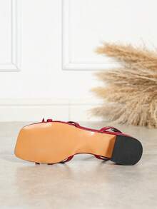 春夏女式时尚多带蝴蝶结露趾镂空后带低跟凉鞋，舒适百搭防滑粗跟罗马凉鞋 - 紅色 - 查看 7