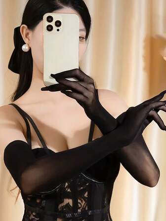 Lady's Black Makeup Ballroom Gloves, Highly Elastic Mesh Opera Gloves, Elegant, High-End, UV-Resistant And Fashionable. Suitable For Wearing At Opera Balls, Bridal Weddings, Role-Playing Events And Festival Parties.