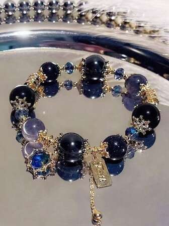 1 件草莓水晶玻璃手链，吊坠手链，送给女朋友、最好的朋友的礼物