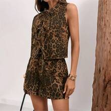 Conjunto de Dos Piezas de Mezclilla con Estampado de Leopardo para Mujer, Chaleco con Lazo Frontal y Shorts Vaqueros. Color del Estampado de Leopardo S - inicial - Ver 4